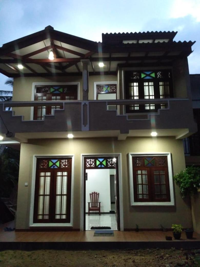 Kith Fiesta Villa Hikkaduwa Exterior photo